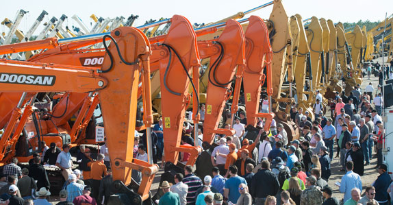 Excavators being sold at Ritchie Bros.' Orlando auction site